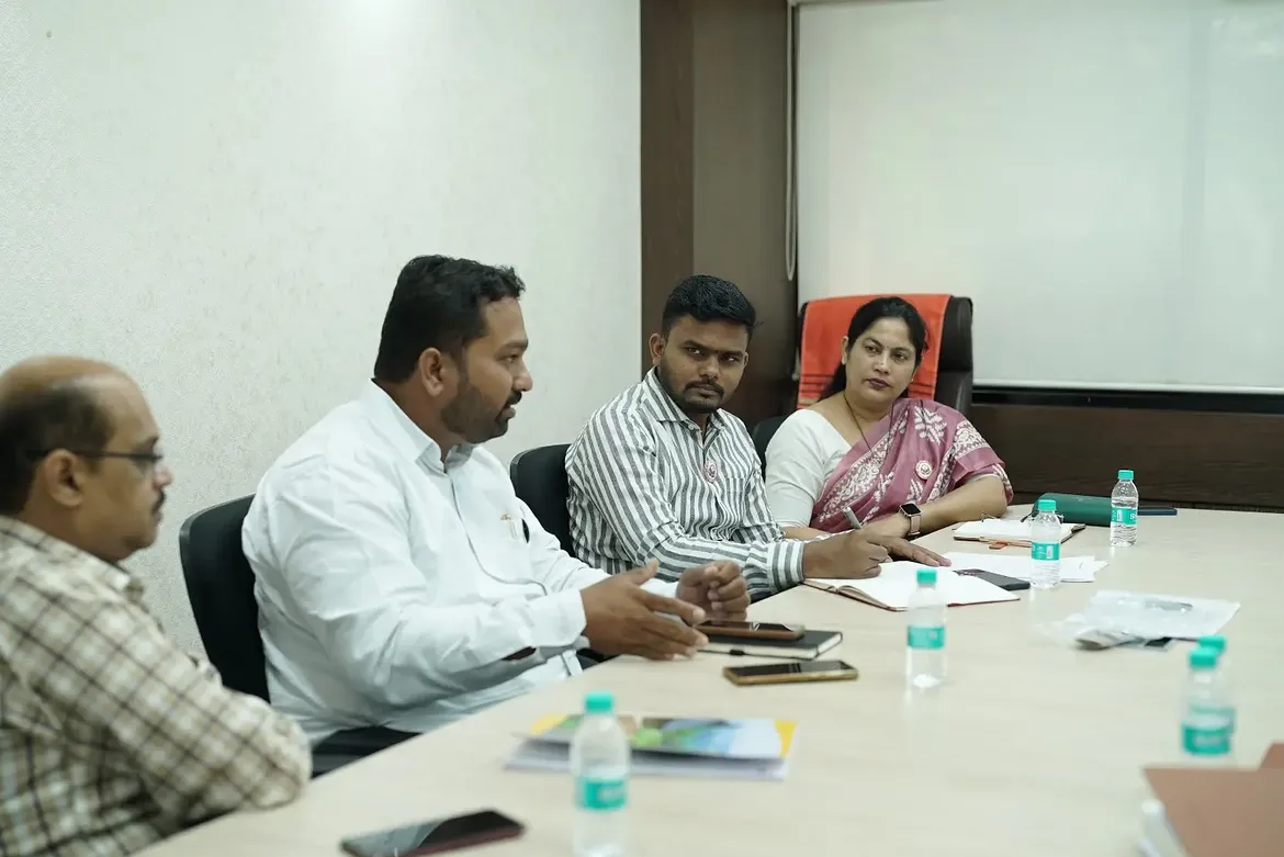 विश्वमंगल मराठी फाउंडेशनची साप्ताहिक आढावा बैठक पुणे येथे संपन्न