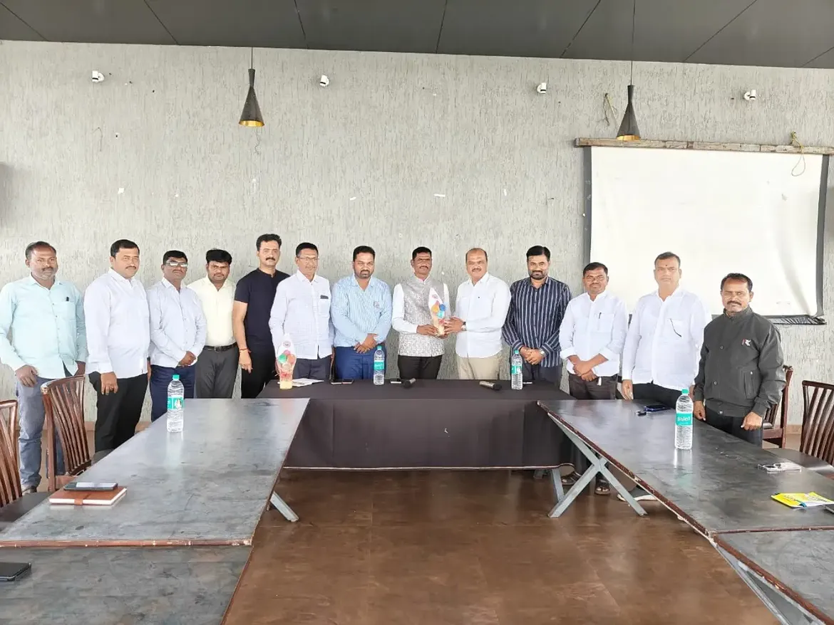 सांगोला बिझनेस फोरमची साप्ताहिक बैठक उत्साहपूर्ण वातावरणात संपन्न झाली.