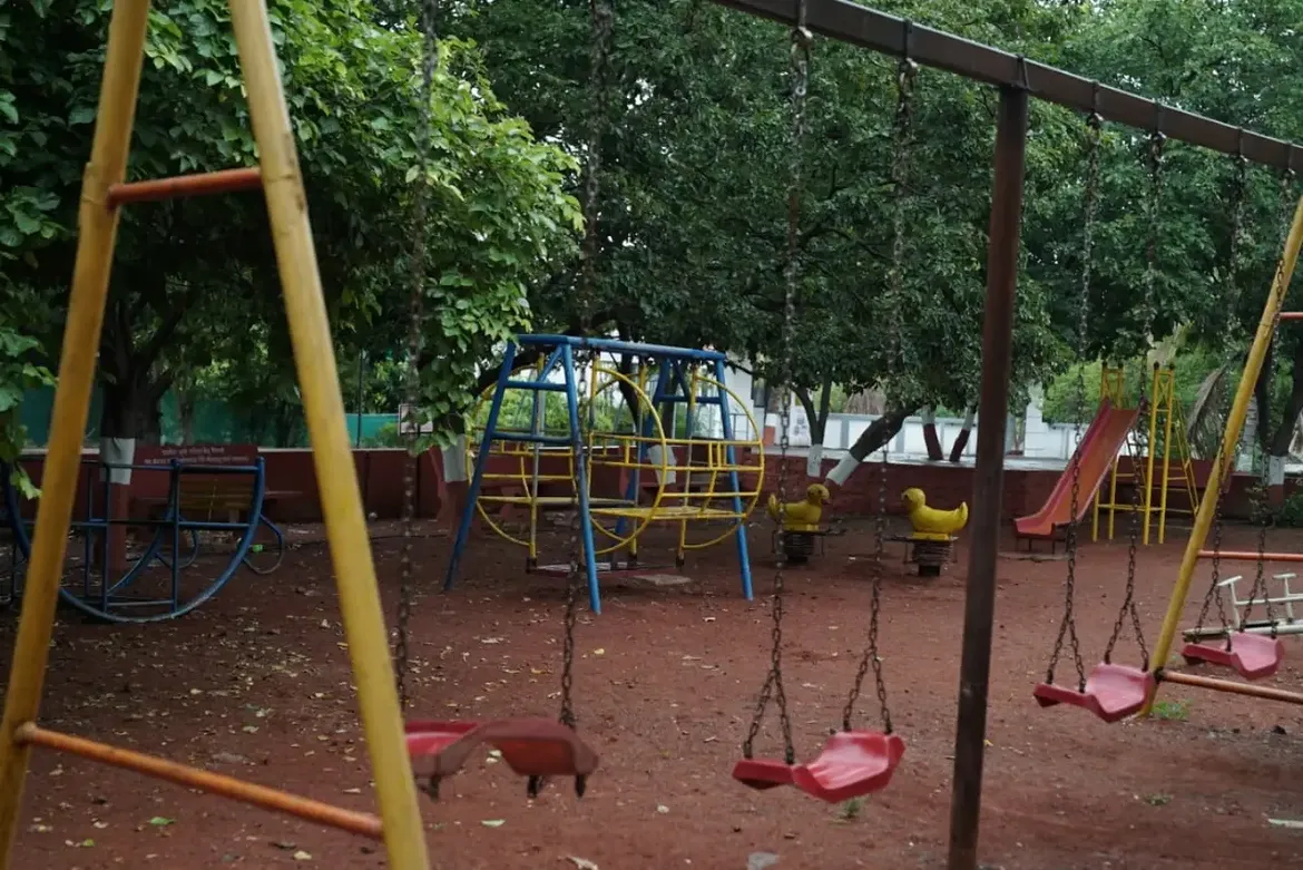 चिंचणी ग्रामीण कृषी पर्यटन केंद्रास विश्वमंगल मराठी फाउंडेशनची सदिच्छा भेट